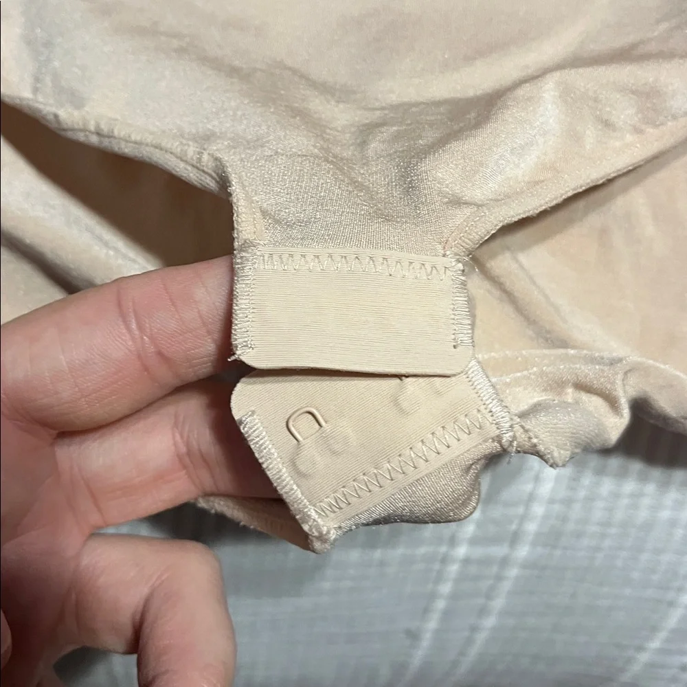 SPANX Nude Shapewear Bodysuit - Picture 3 of 4